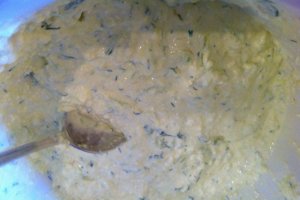 Crema de branza cu avocado si castraveti
