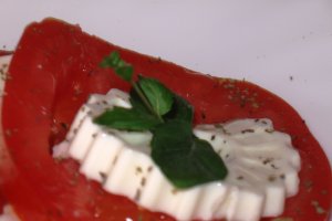 Salata de rosii cu miez de lapte