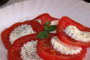 Salata de rosii cu miez de lapte