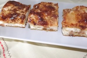 Placinta cu branza, smantana si fructe confiate