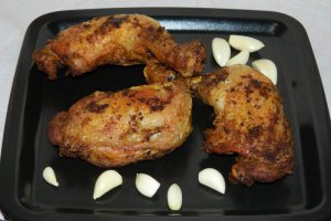 Pulpe de pui prajite in ceaun