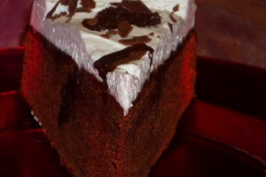 Tort de ciocolata si frisca