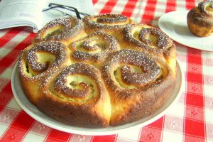 Melcisori sau briose din aluat dospit cu branza