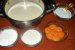 Prajitura cu crema de vanilie si sos de  zmeura-4