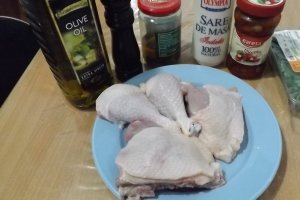 Pui cu rosii deshidratate, vin si oregano