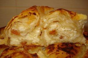 Spirala cu Ceva fin  si stafide