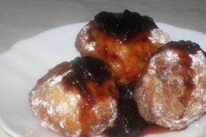 Gogosele cu Crema de branza cu smantana