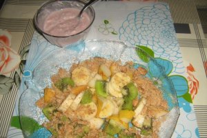 Salata de fructe cu Ceva Fin