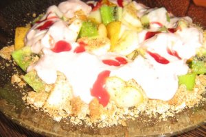 Salata de fructe cu Ceva Fin