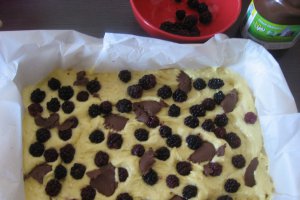 Prajitura cu fructe (mure) si nutella
