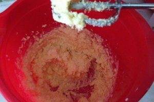 Chec cu crema de pepene galben