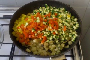 Cous cous cu creveti si legume