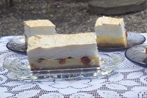 Prajitura cu branza,lemon curd si bezea