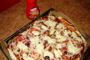 Pizza cu de toate