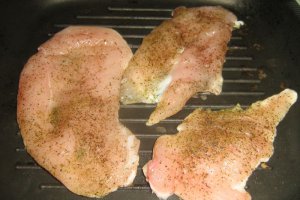 Piept de pui si dovlecel la tigaie grill