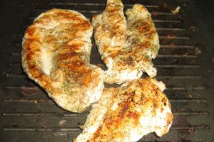 Piept de pui si dovlecel la tigaie grill