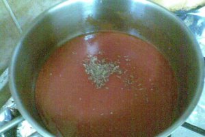 Tortellinni cu carne si sos de rosii