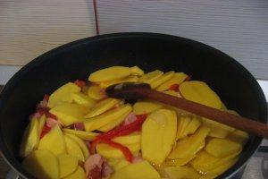 Cartofi scazuti cu hribi