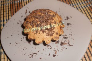 Briose cu struguri negri si ciocolata
