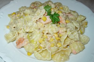 Conchiglie cu porumb si somon afumat