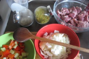Mancare de pipote si inimi de pui