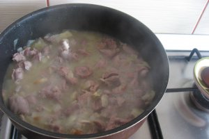 Mancare de pipote si inimi de pui