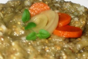 Salata de vinete cu ceapa si usturoi