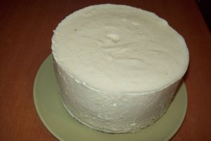 Tort cu mousse de piersici