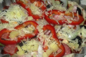 Pizza cu cabanos