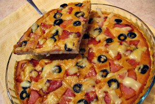 Pizza cu iaurt - Reteta rapida pentru un blat pufos si bun