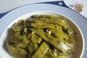Pastai scazute cu usturoi