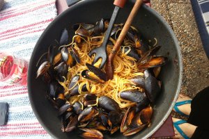 Spaghette cu cozze (midii sau scoici)