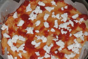 Pizza cu branza si kaizer (fara framantare)