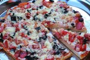 Pizza cu branza si kaizer (fara framantare)