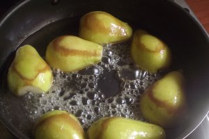 Tort de ciocolata cu pere