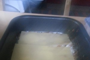 Lasagna cu sos de carne si mozzarella