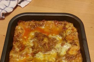 Lasagna cu sos de carne si mozzarella