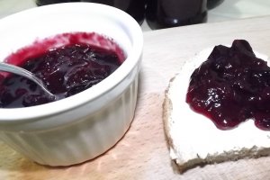 Dulceata de prune cu scortisoara