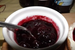 Dulceata de prune cu scortisoara