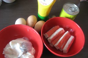 Salata de surimi cu porumb dulce