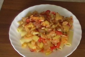 Paste cu sos de dovlecei (Reteta Video)