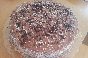 Tort cu crema "nocciola" si crema ganache
