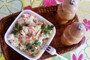 Salata de cartofi cu legume coapte 