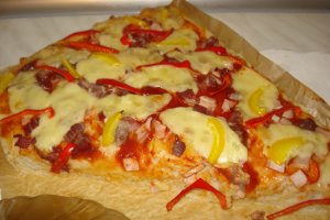 Pizza cu mozzarela