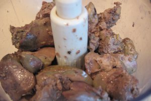 Pate de casa, din ficat de pui