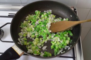Rulada de carne tocata cu legume