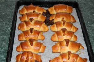 Cornuri din aluat dospit cu branza dulce a la Gaby