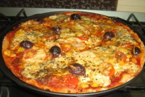 Pizza cu gorgonzola picanta