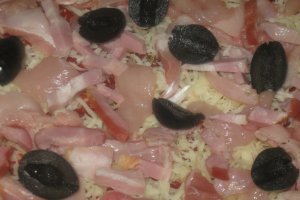 Pizza cu pui