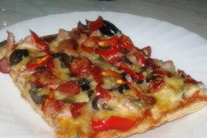 Pizza cu pui